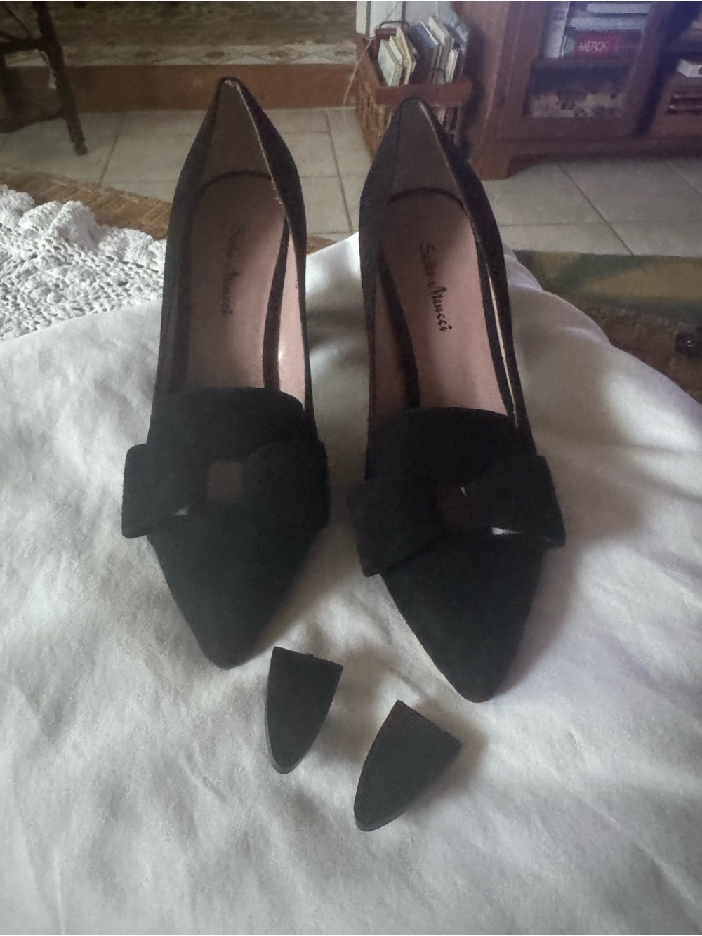 Sesto Meucci Black Pointed Bow Pumps - Women